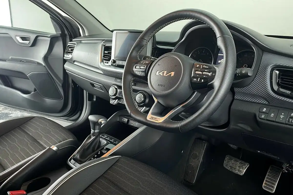 2024-kia-stonic-10-t-gdi-gt-line-s-98bhp-dct-big-8