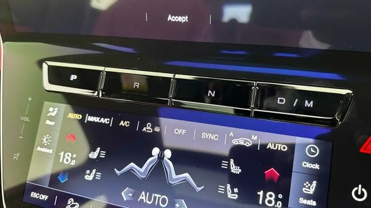 2023-maserati-grecale-20-modena-big-34