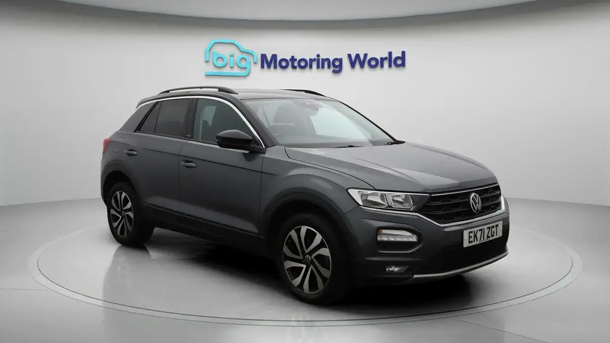 2021-volkswagen-t-roc-10-tsi-active-hatchback-5d-big-1