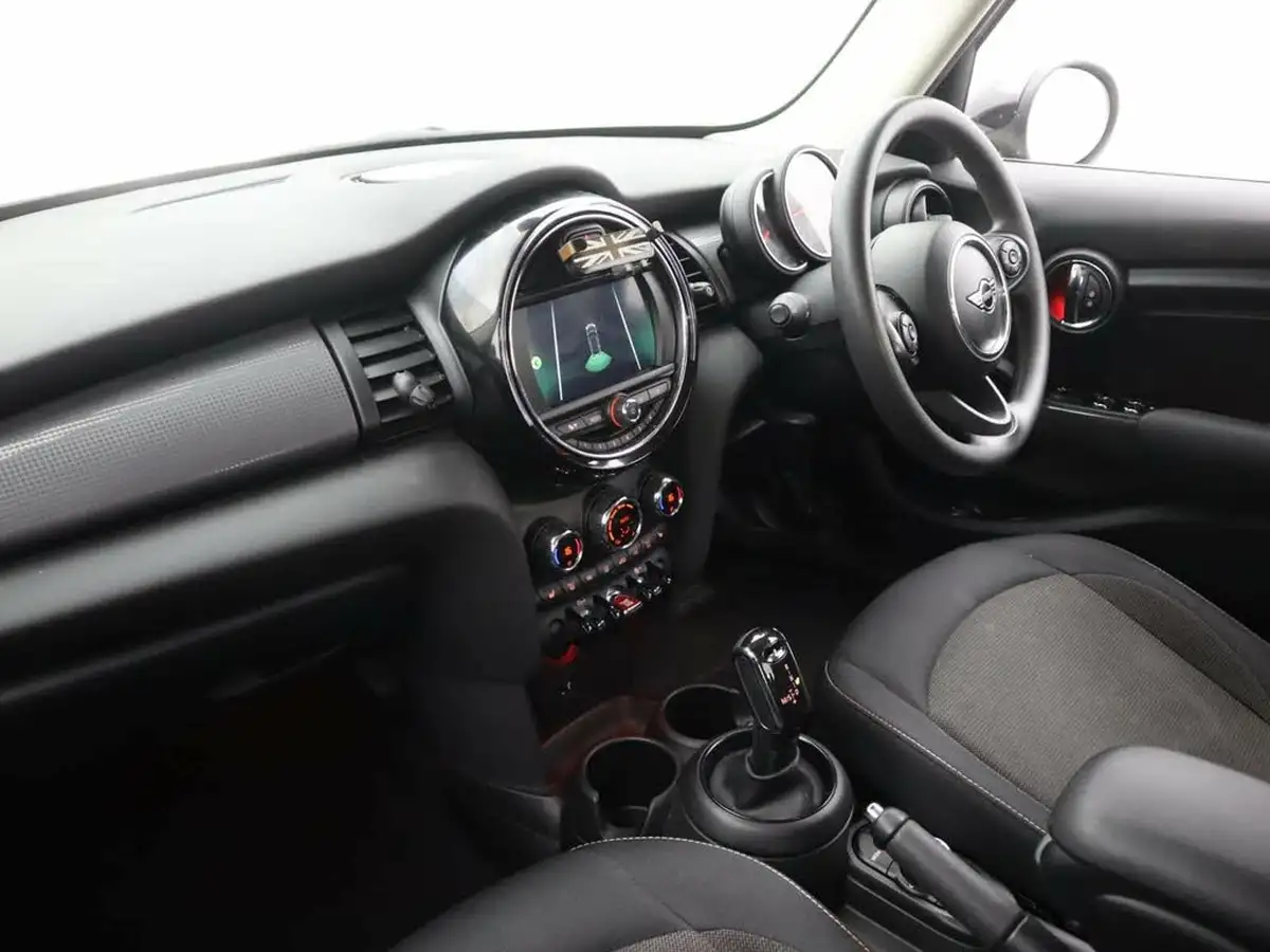 2019-mini-cooper-15-cooper-classic-hatchback-5d-auto-big-8