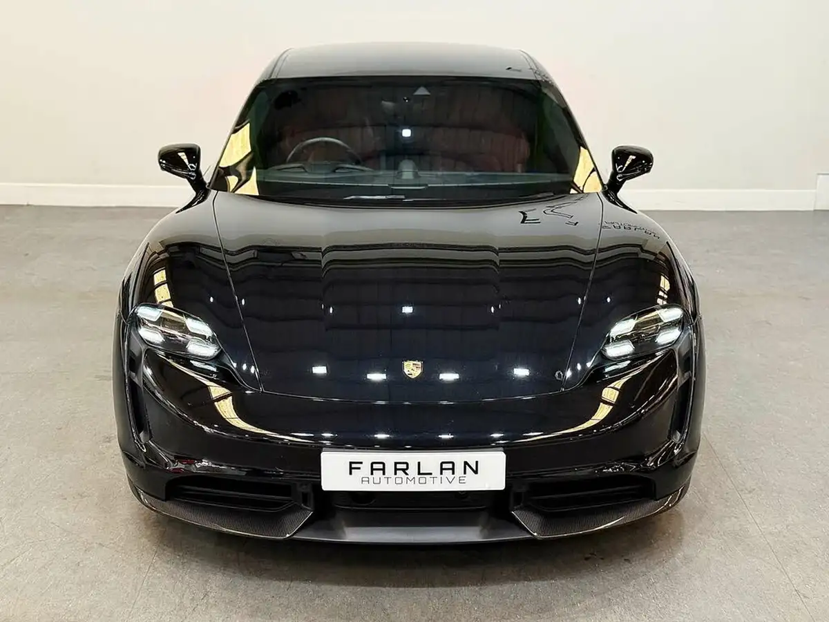 2020-porsche-taycan-e-turbo-s-big-9