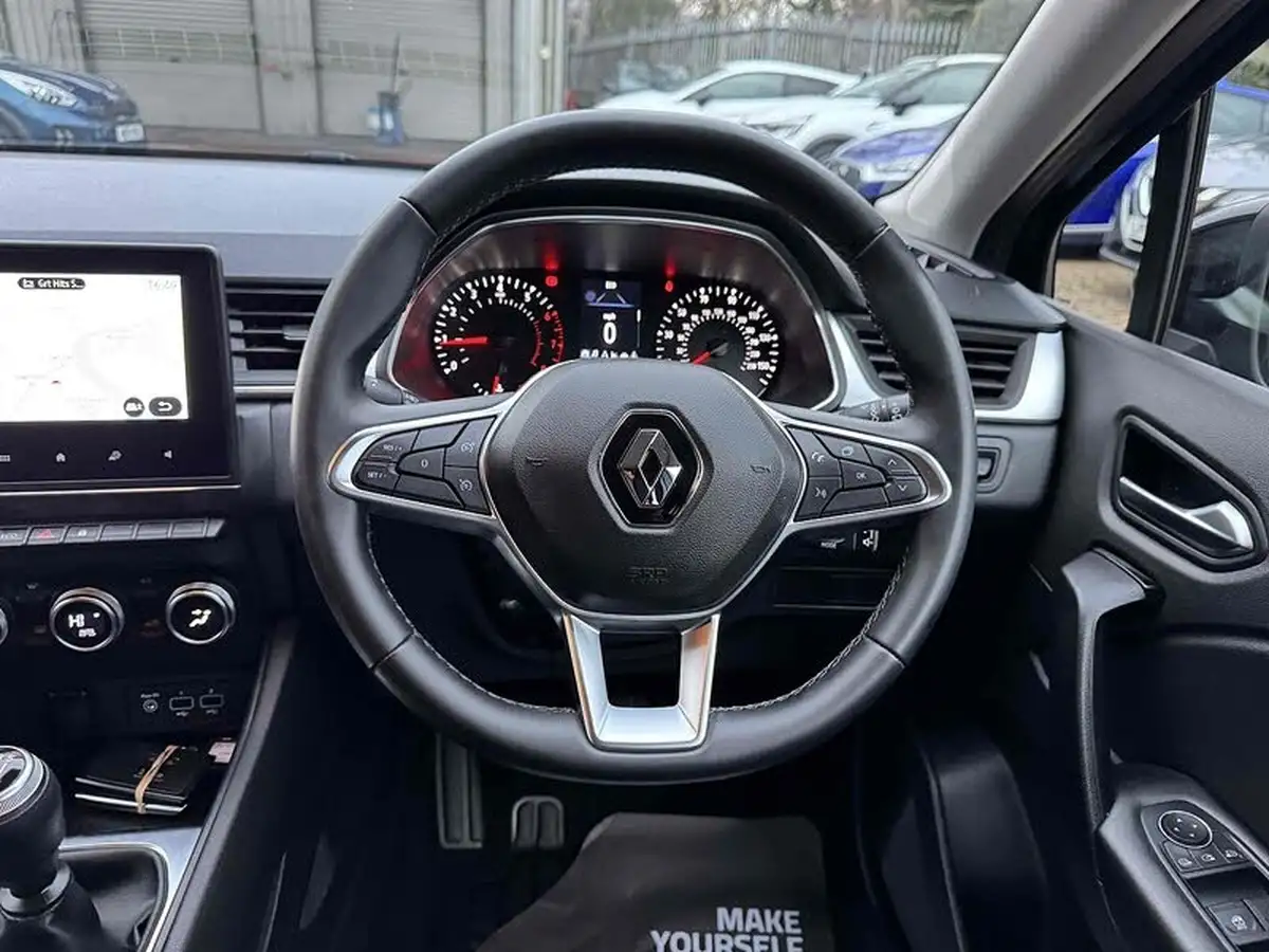 2021-renault-captur-13-tce-iconic-edition-big-22