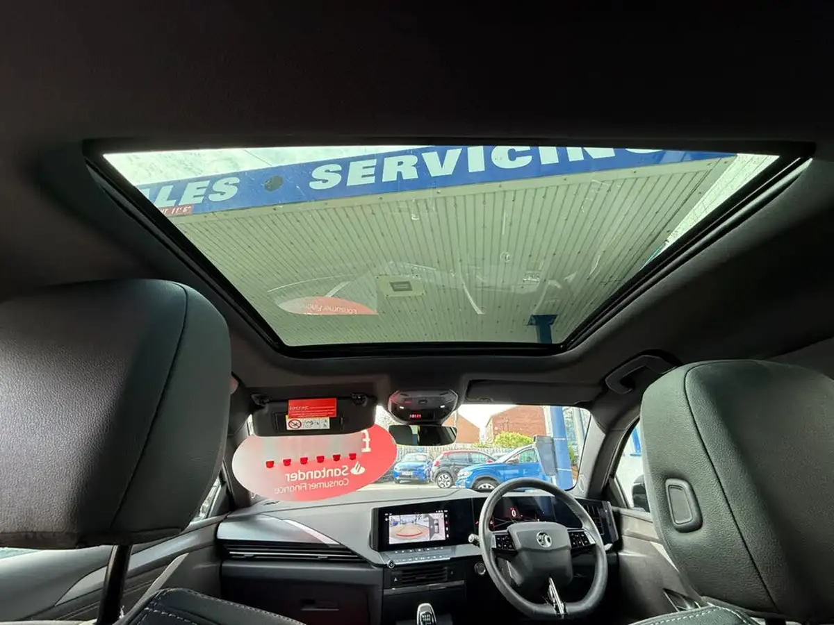 2024-vauxhall-astra-12-turbo-ultimate-130ps-hatchback-big-54