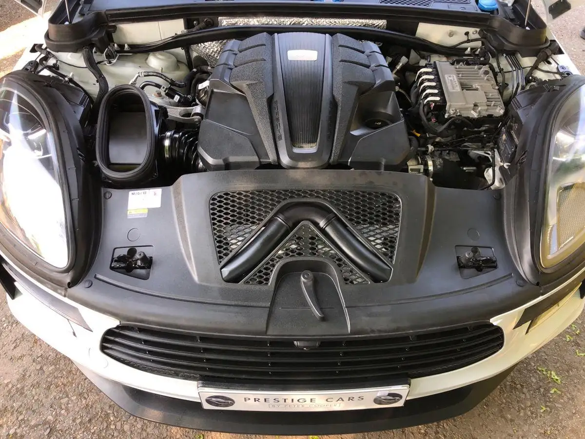 2019-porsche-macan-30-v6-s-big-36