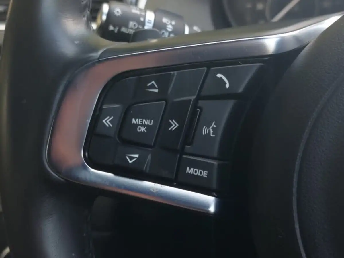 2019-jaguar-e-pace-20-i4d-r-dynamic-se-180ps-awd-auto-big-16