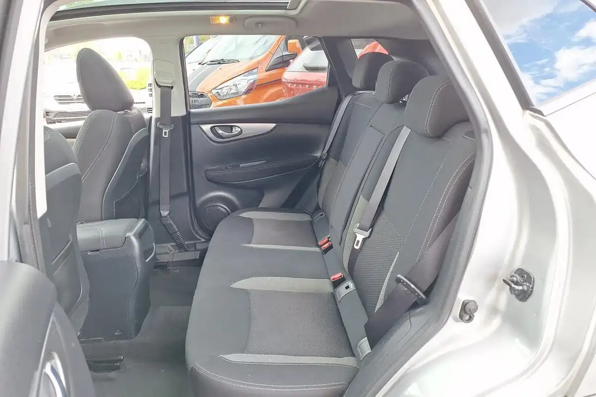 2018-nissan-qashqai-12-dig-t-n-connecta-big-8