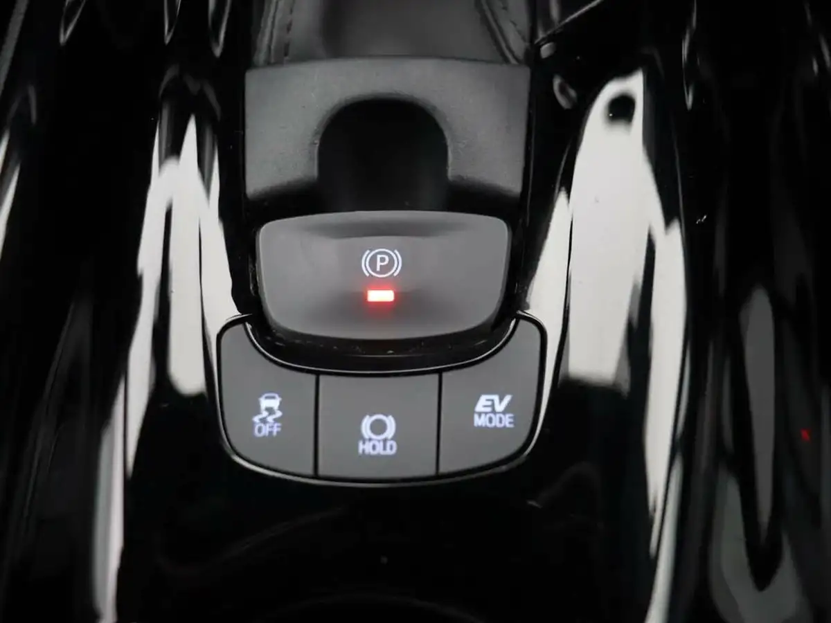 2020-toyota-c-hr-18-vvt-i-dynamic-big-28