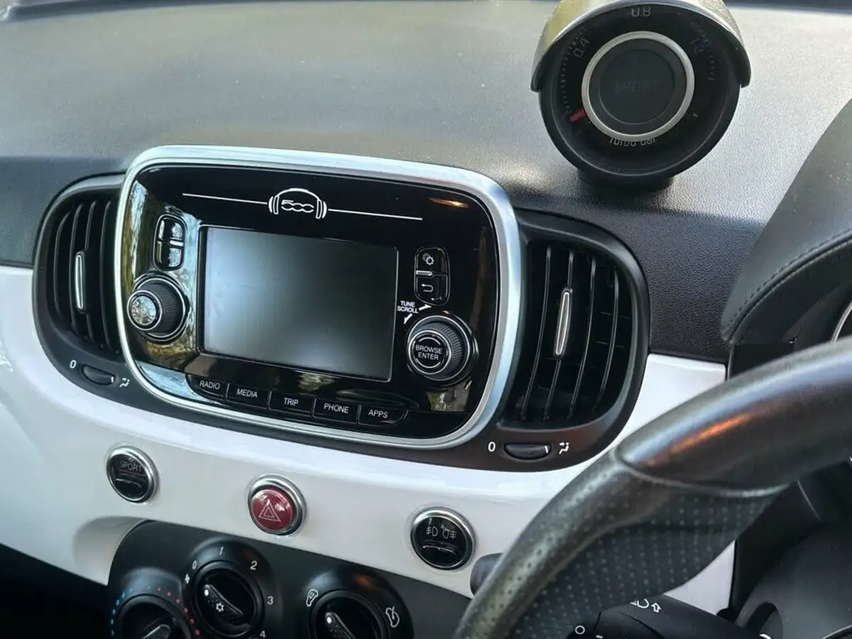 2017-abarth-595-14-tjet-big-19