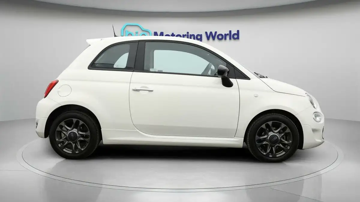 2021-fiat-500-10-connect-big-7