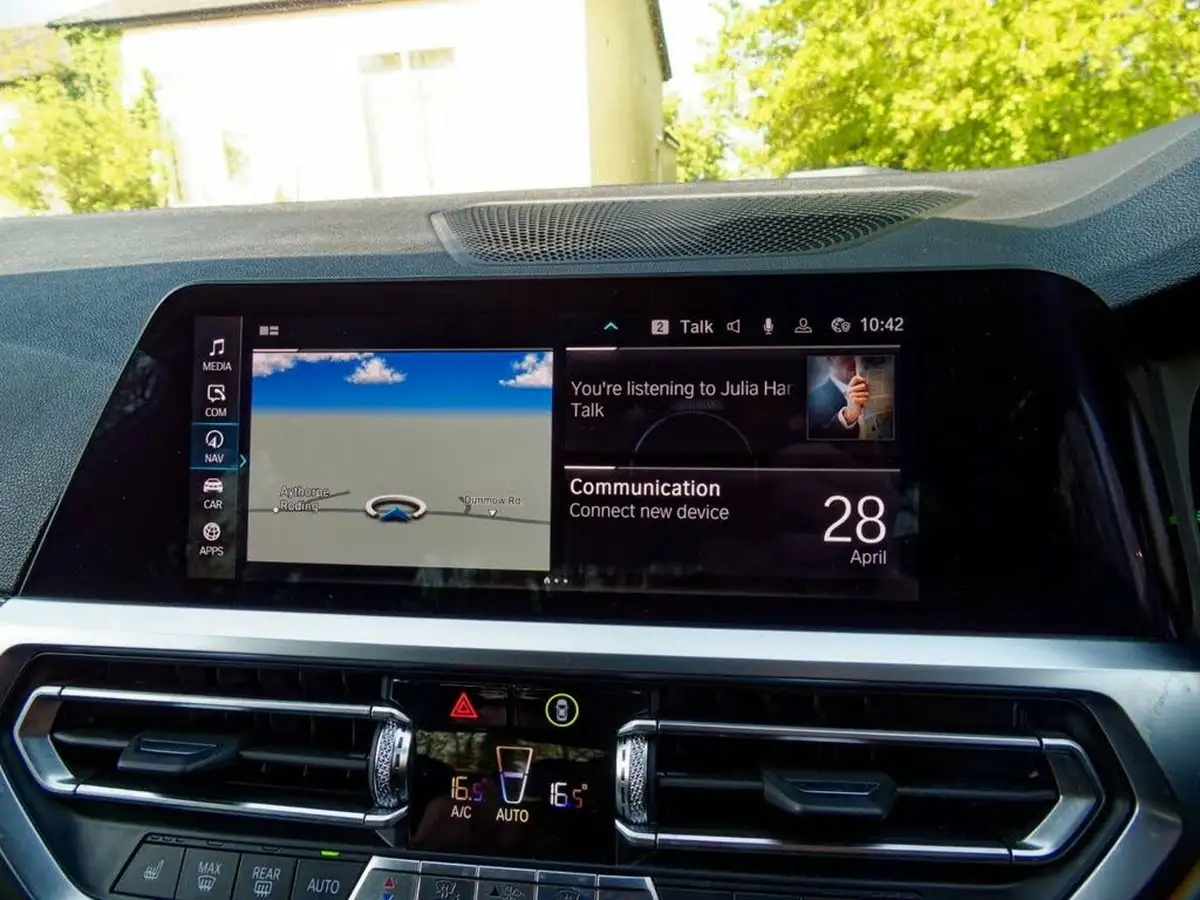 2019-bmw-3-series-20-330e-m-sport-plus-pack-big-41