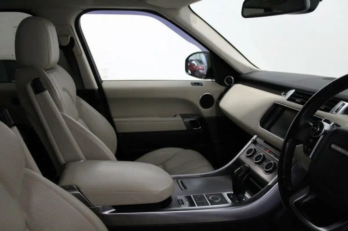 2014-land-rover-range-rover-sport-30-sd-v6-hse-big-22