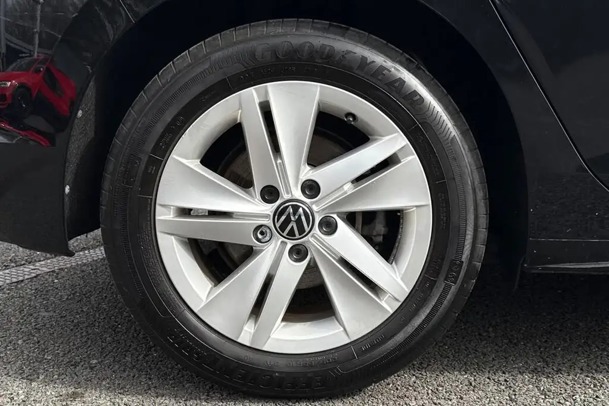 2020-volkswagen-golf-15-etsi-life-150ps-hatchback-big-11