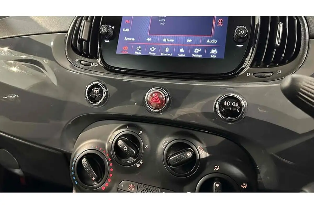 2022-fiat-500-10-dolcevita-big-33