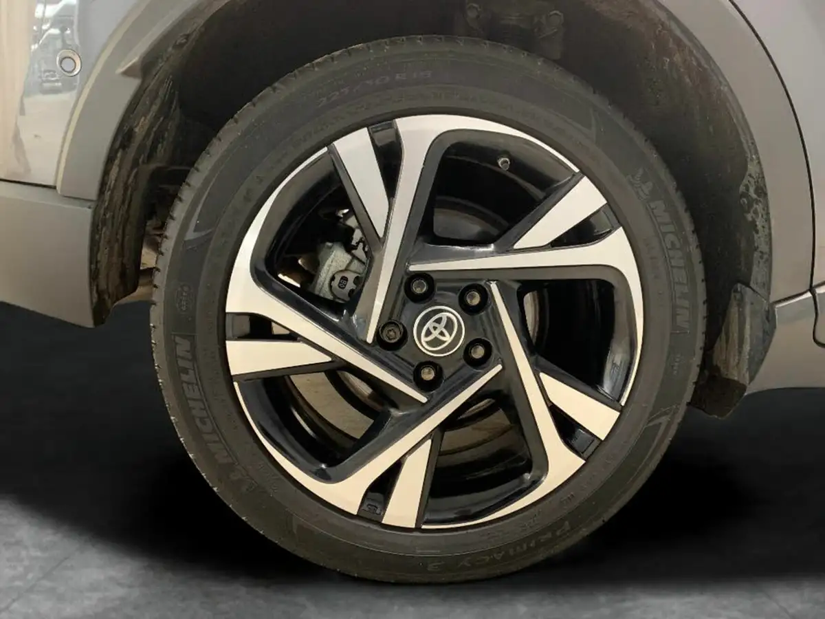 2022-toyota-c-hr-18-vvt-i-design-big-28