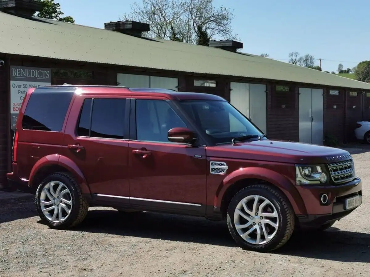 2015-land-rover-discovery-4-30-sd-v6-hse-big-3