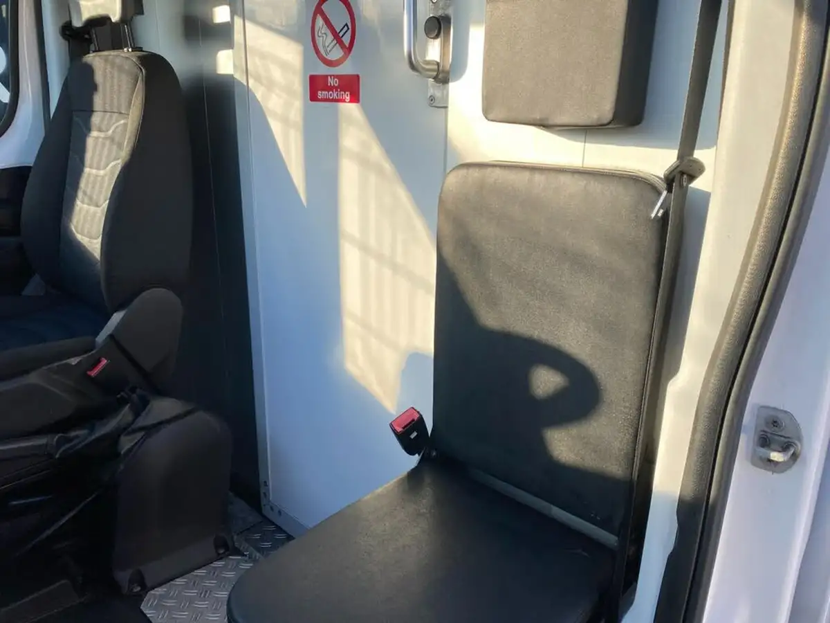 2018-iveco-daily-s-class-23td-35s12v-3520-h1-business-big-25