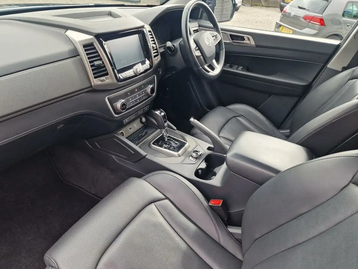 2019-kgm-ssangyong-musso-22td-rebel-auto-big-19