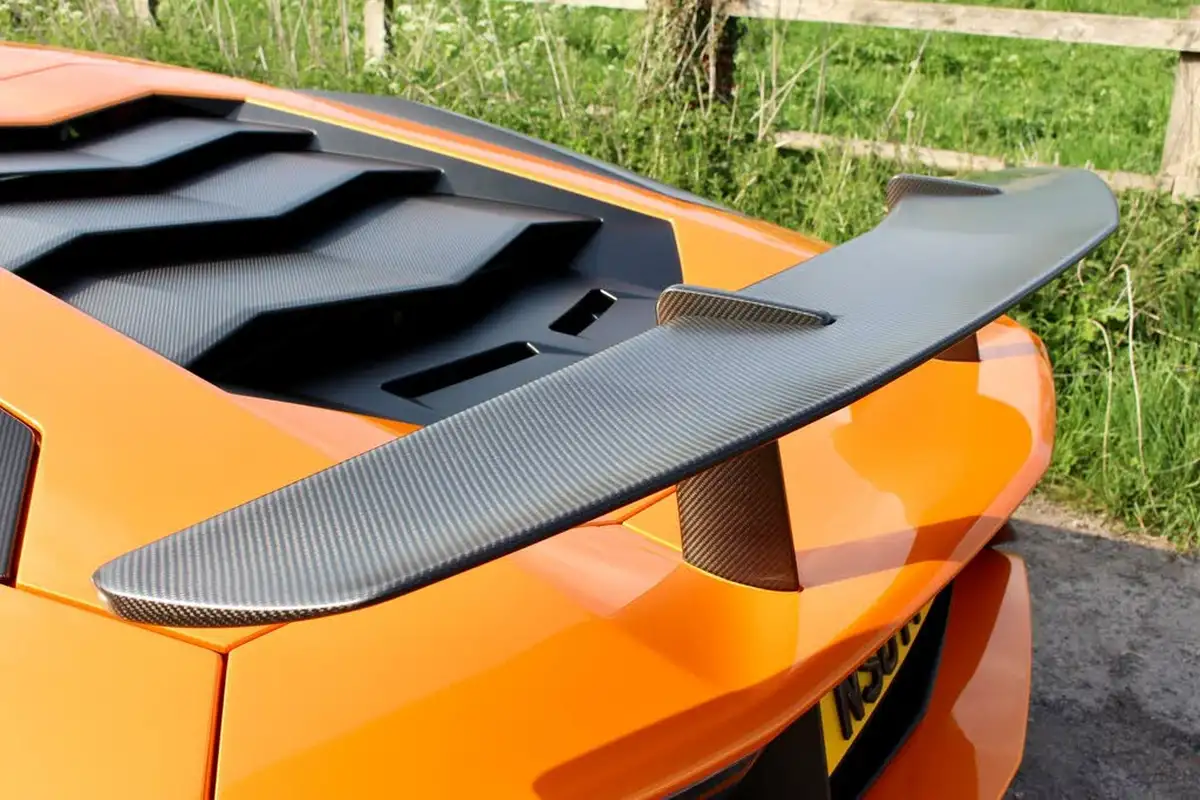 2016-lamborghini-aventador-65-lp-750-4-superveloce-coupe-big-17