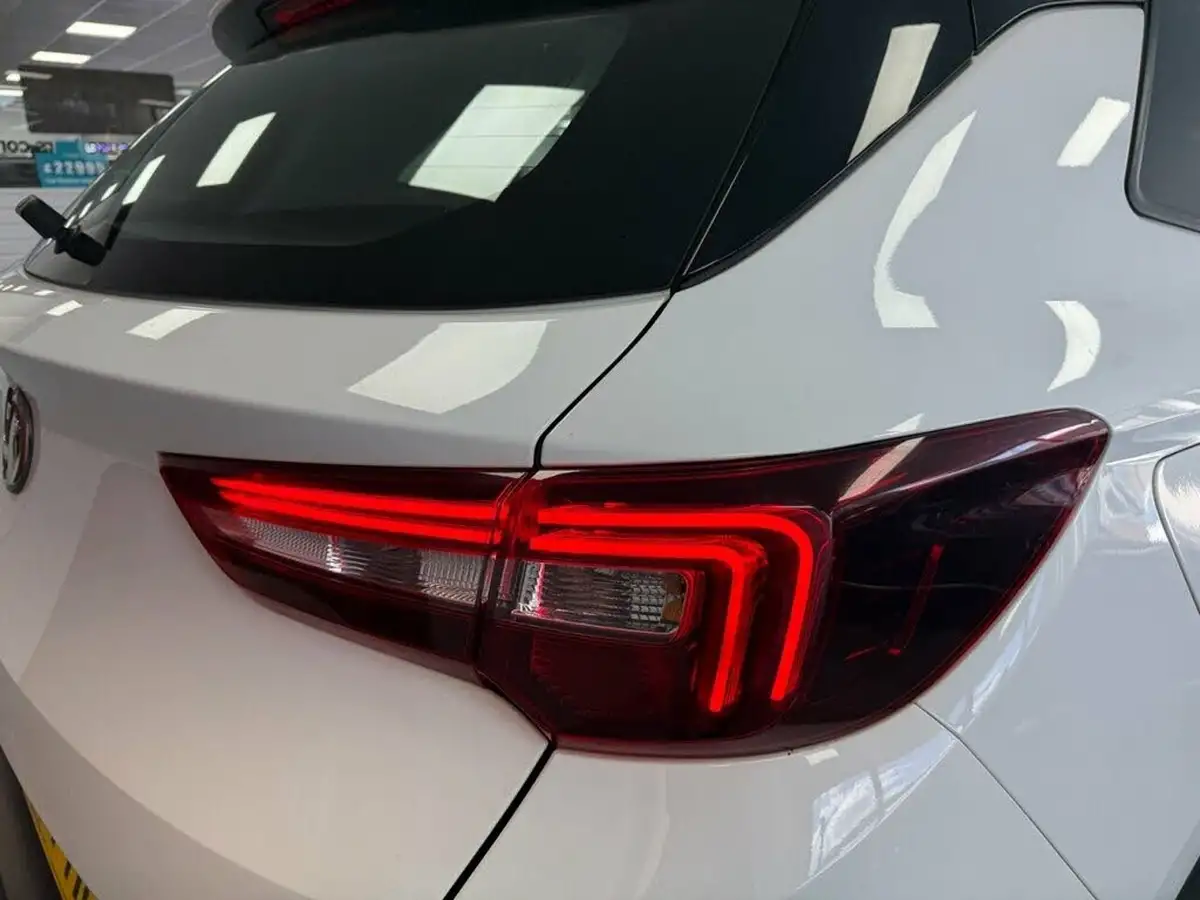 2018-vauxhall-grandland-x-12-se-130ps-big-6