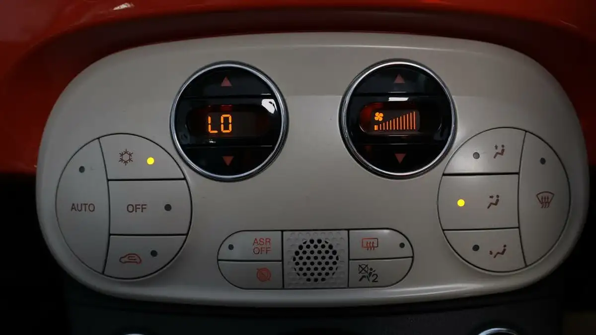 2022-fiat-500c-10-dolcevita-plus-big-16
