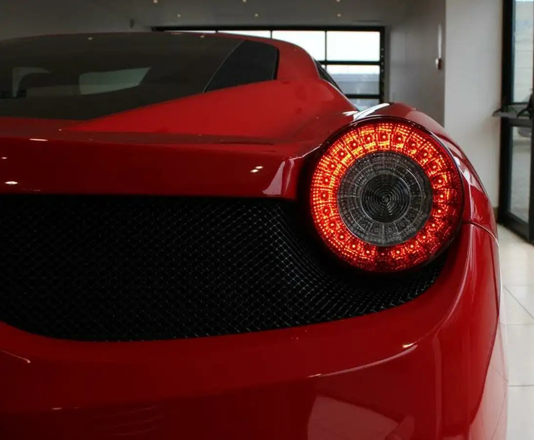 2012-ferrari-458-45-italia-big-39