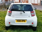2010-toyota-iq-10-2-multidrive-small-7