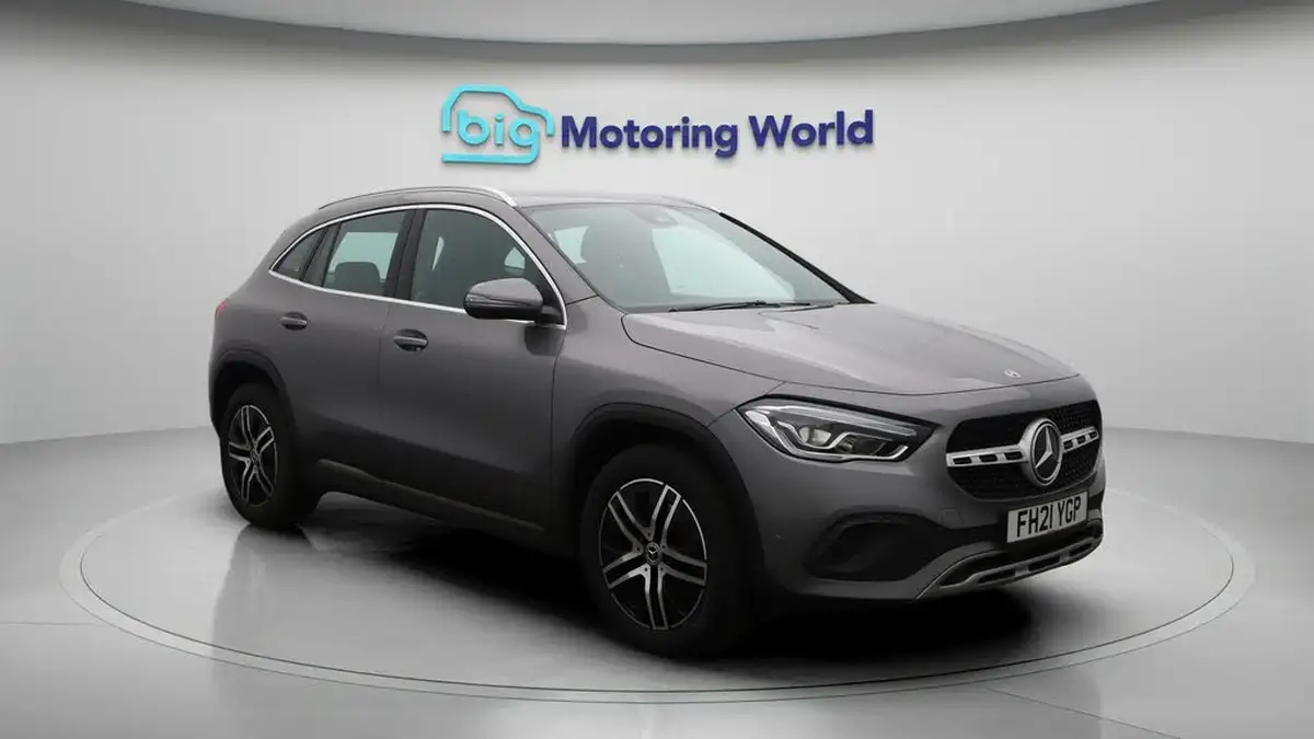 2021-mercedes-benz-gla-class-13-gla-200-sport-executive-big-1