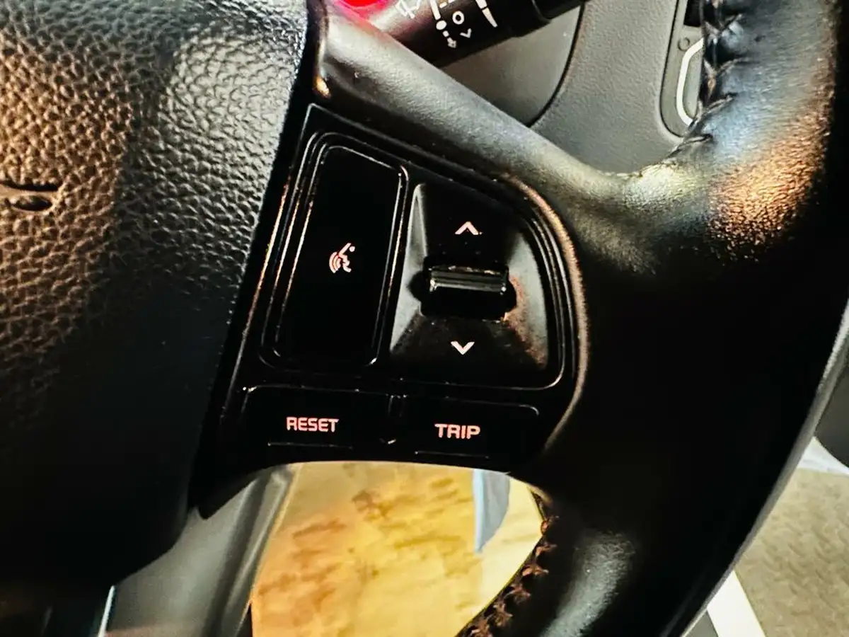2016-kia-rio-125-sr7-5d-big-34