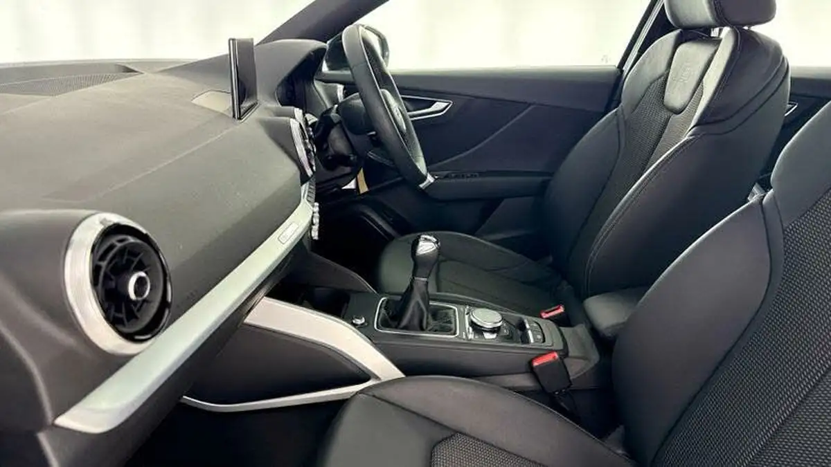 2022-audi-q2-15-35-tfsi-s-line-big-40