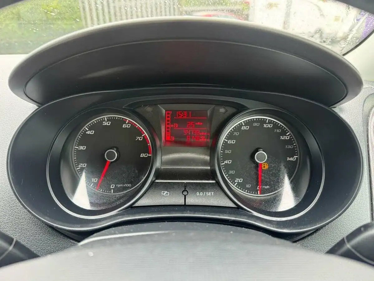 2012-seat-ibiza-14-se-16v-85ps-hatchback-5d-big-30