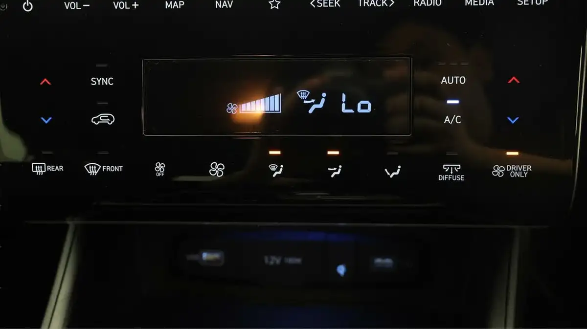 2022-hyundai-tucson-16-t-gdi-premium-265ps-4wd-phev-auto-big-11