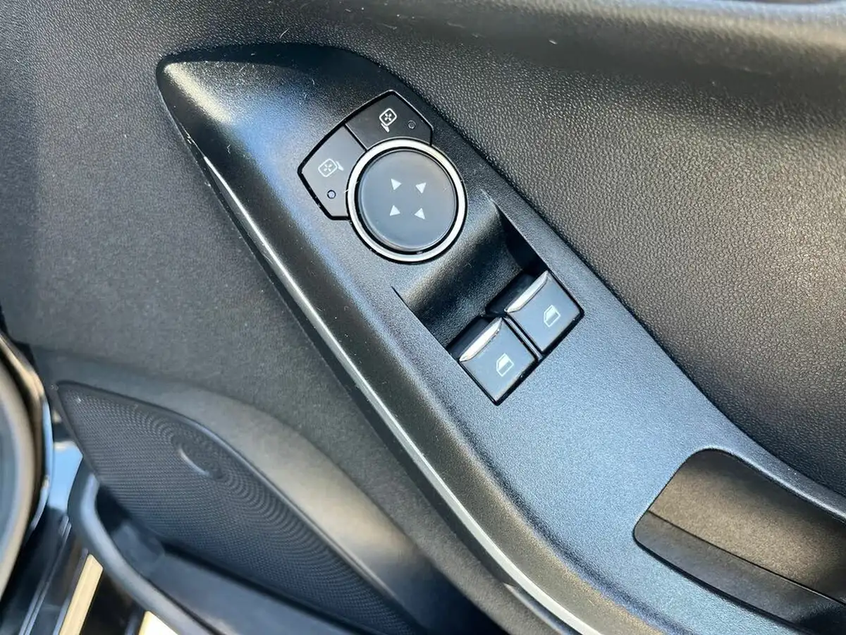 2018-ford-fiesta-10t-zetec-5d-big-16