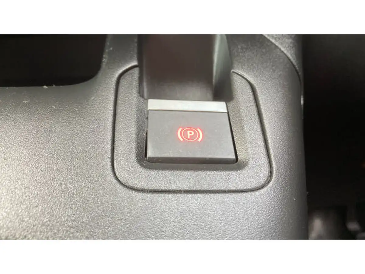 2021-citroen-berlingo-15bluehdi-1000-driver-130pseu6dt-e-ss-eat8-big-33