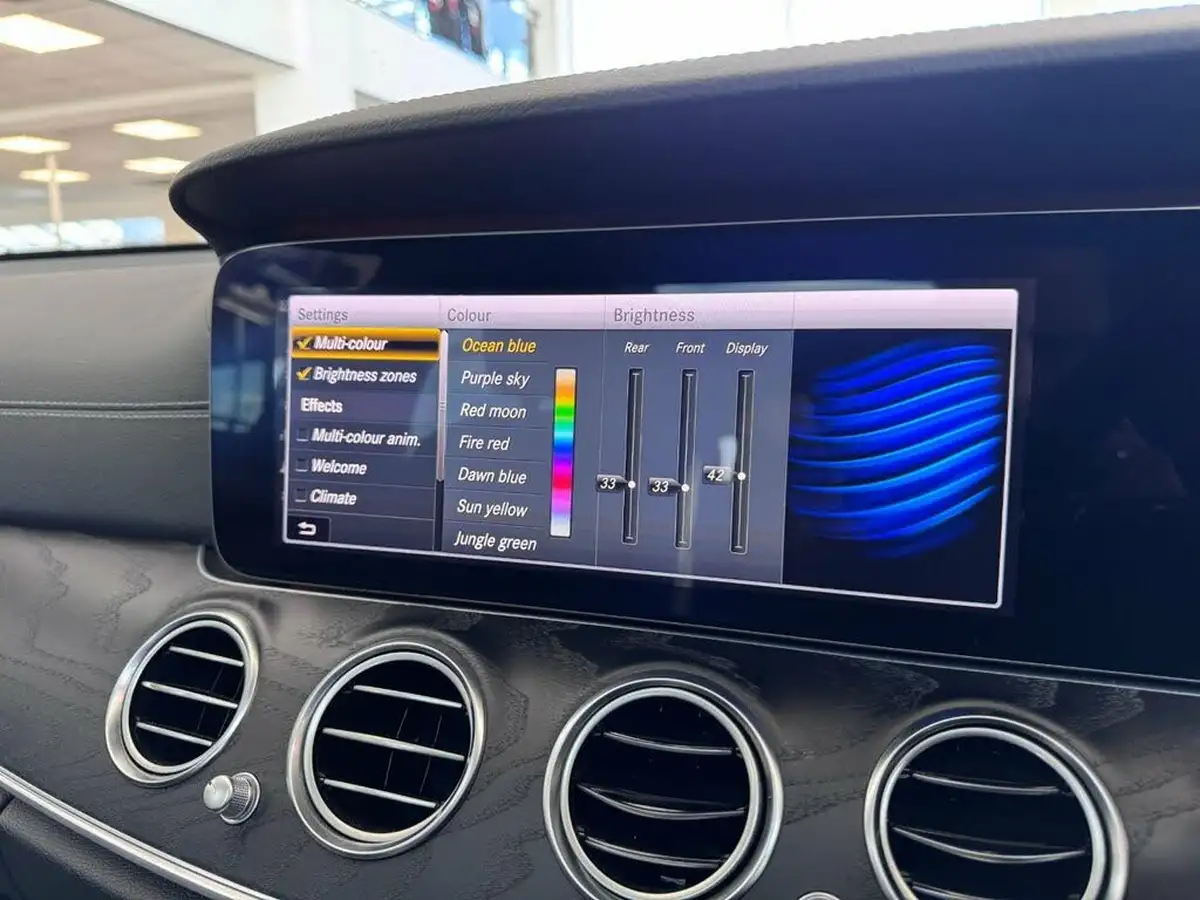2020-mercedes-benz-e-class-20d-e300d-amg-line-edition-premium-plus-estate-5d-big-52