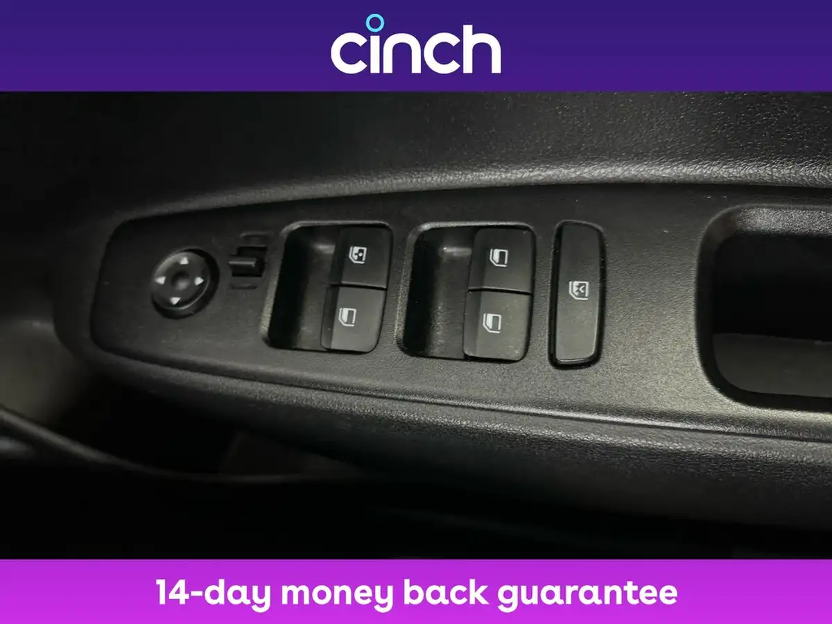 2021-hyundai-i10-12-se-connect-big-26