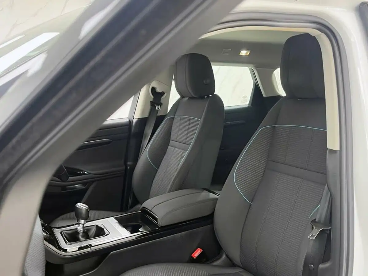 2021-land-rover-range-rover-evoque-20-d165-evoque-big-18