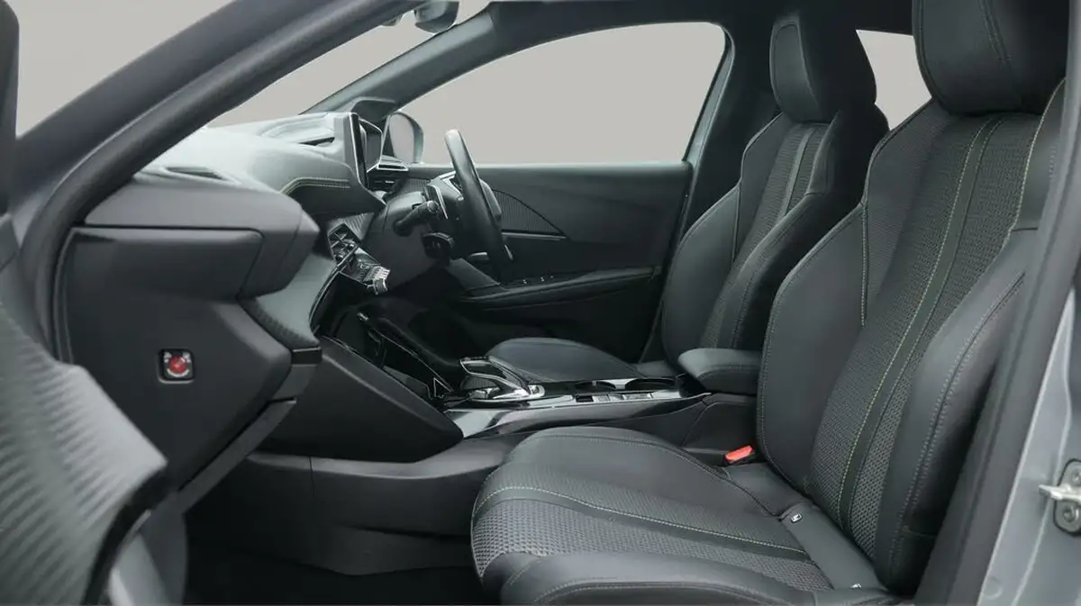 2020-peugeot-208-12-puretech-gt-line-100bhp-eat8-big-14