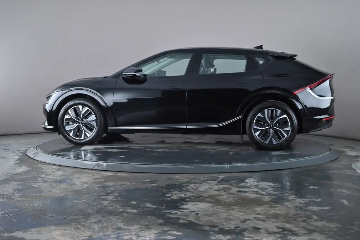 2023-kia-ev6-e-air-big-15