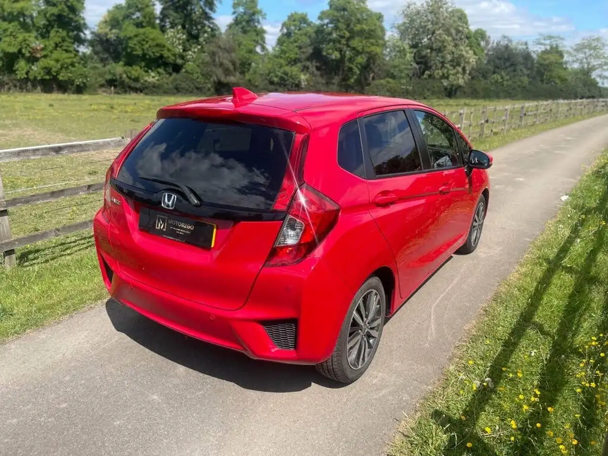 2016-honda-jazz-13-i-vtec-ex-cvt-big-3