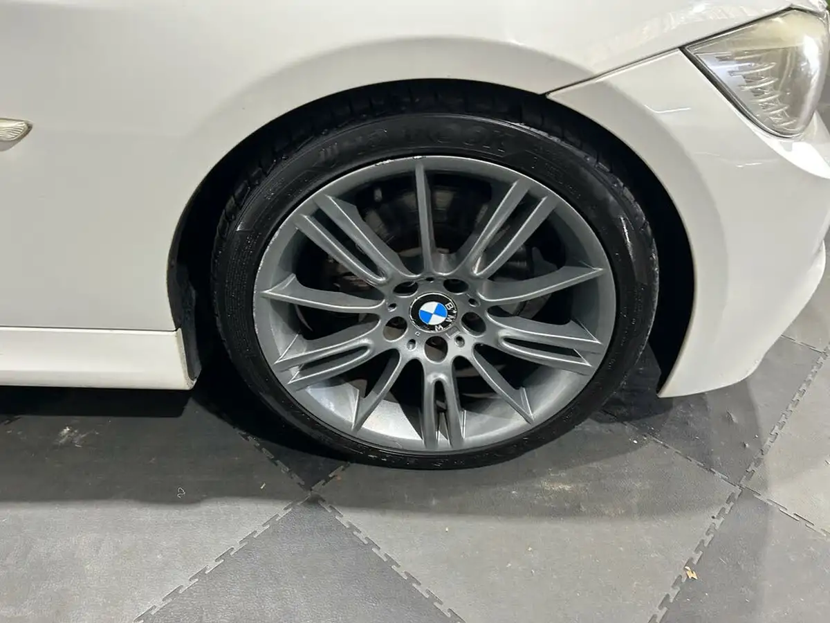 2011-bmw-3-series-20td-320d-sport-plus-touring-estate-5d-big-21
