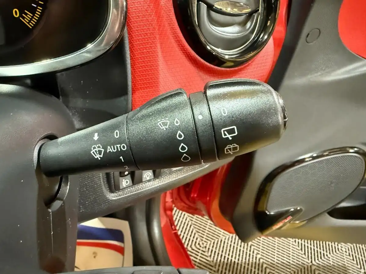 2014-renault-clio-15dci-dynamique-s-medianavss-big-26