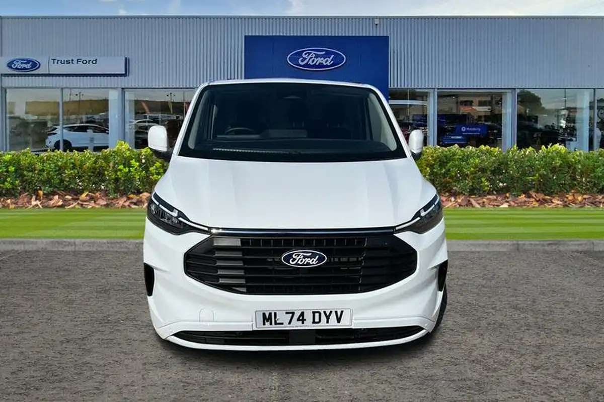 2023-ford-transit-custom-20tdci-280-l1h1-limited-136pseu6e-panel-van-1996cc-big-10