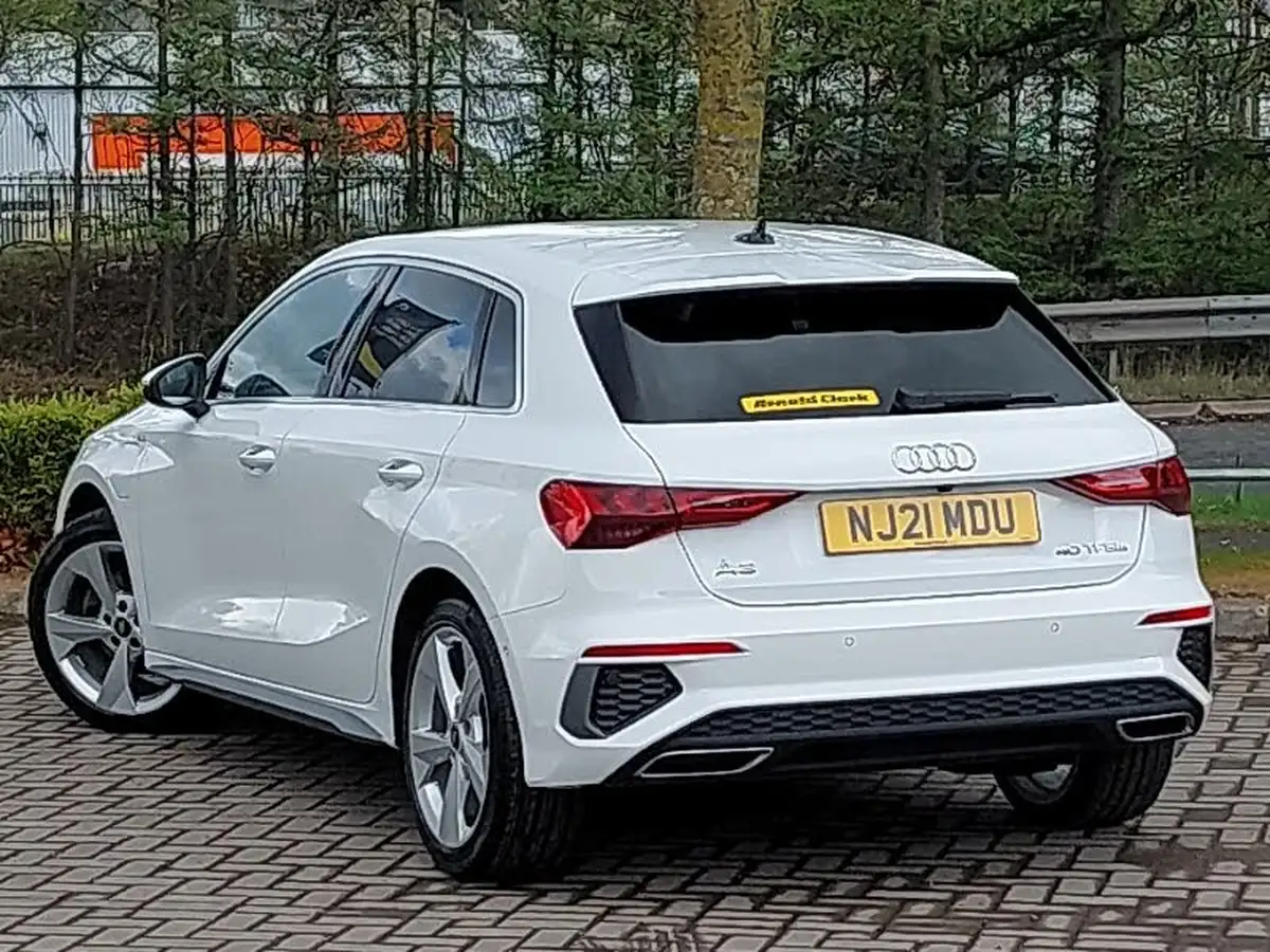 2021-audi-a3-14-40-tfsi-e-s-line-big-1