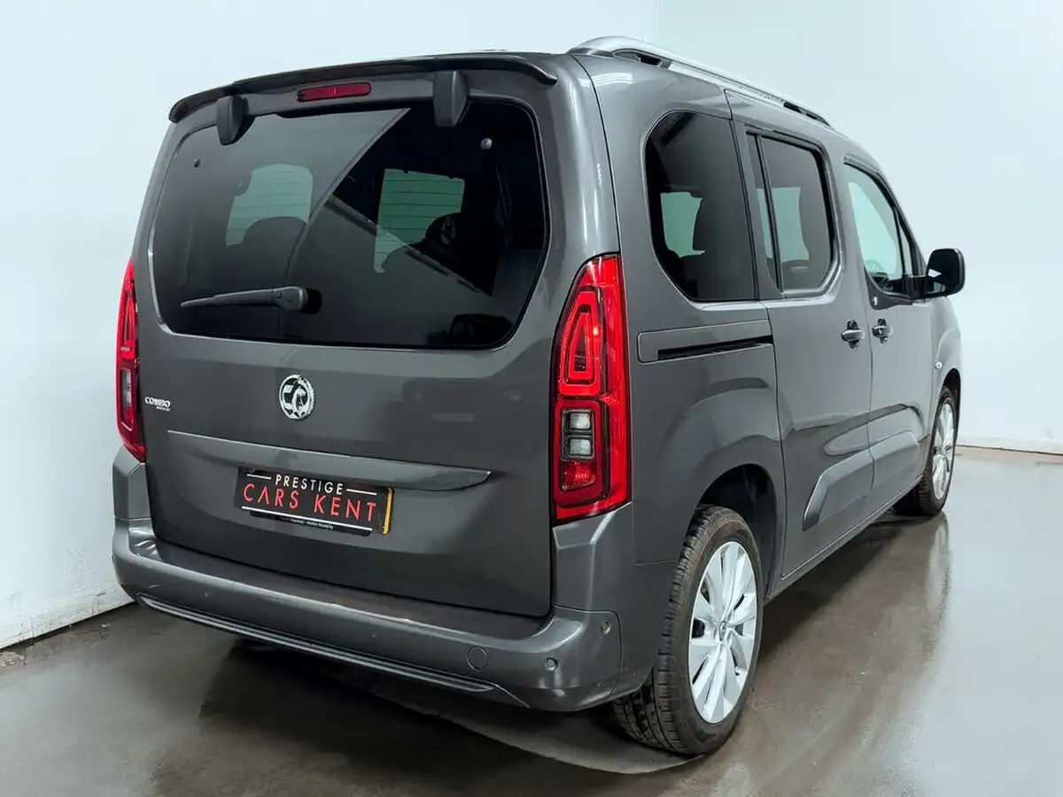2020-vauxhall-combo-life-12i-elite-big-11