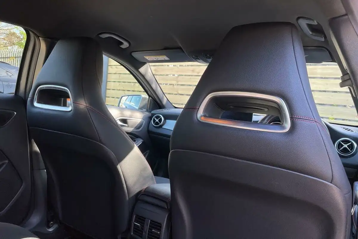 2019-mercedes-benz-gla-class-16-gla-200-amg-line-premiumss-7g-dct-big-22