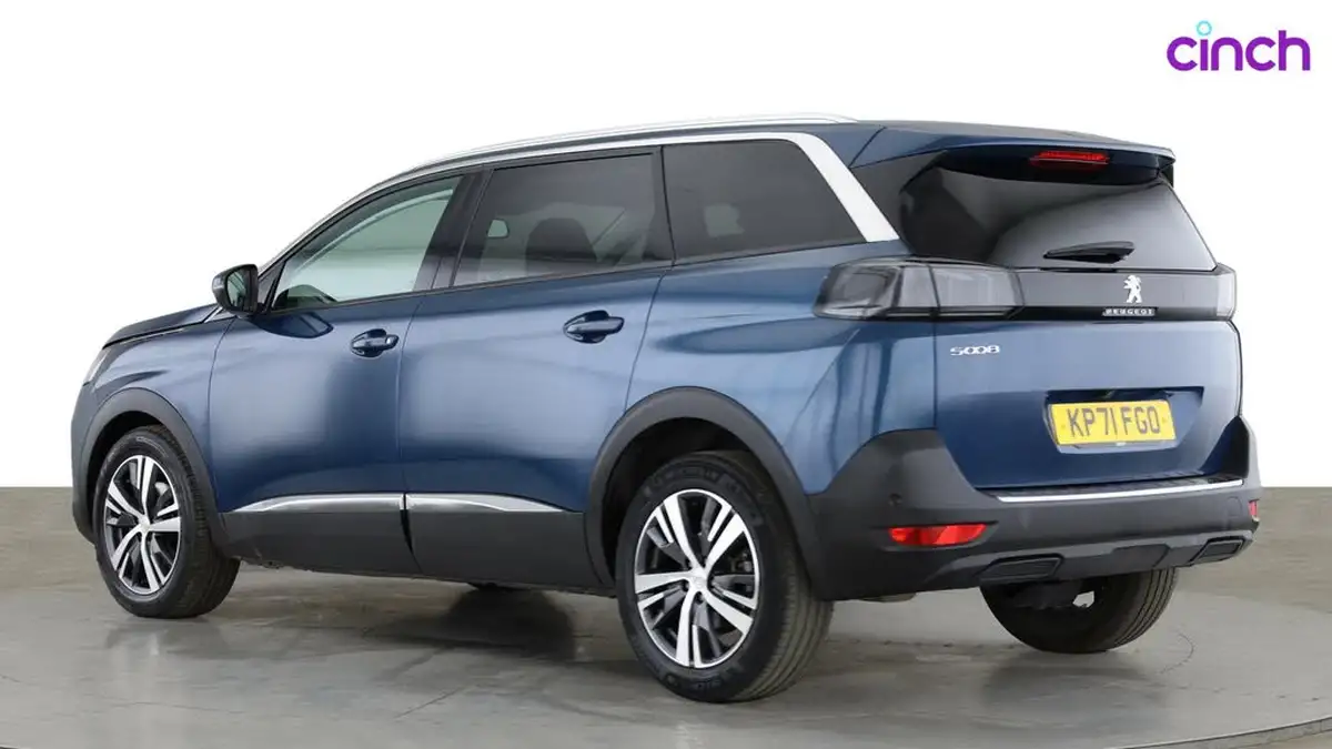2021-peugeot-5008-suv-12-puretech-allure-premium-eat8-big-4