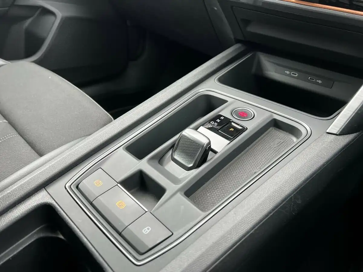 2024-cupra-leon-nf-15-etsi-v1-estate-big-24