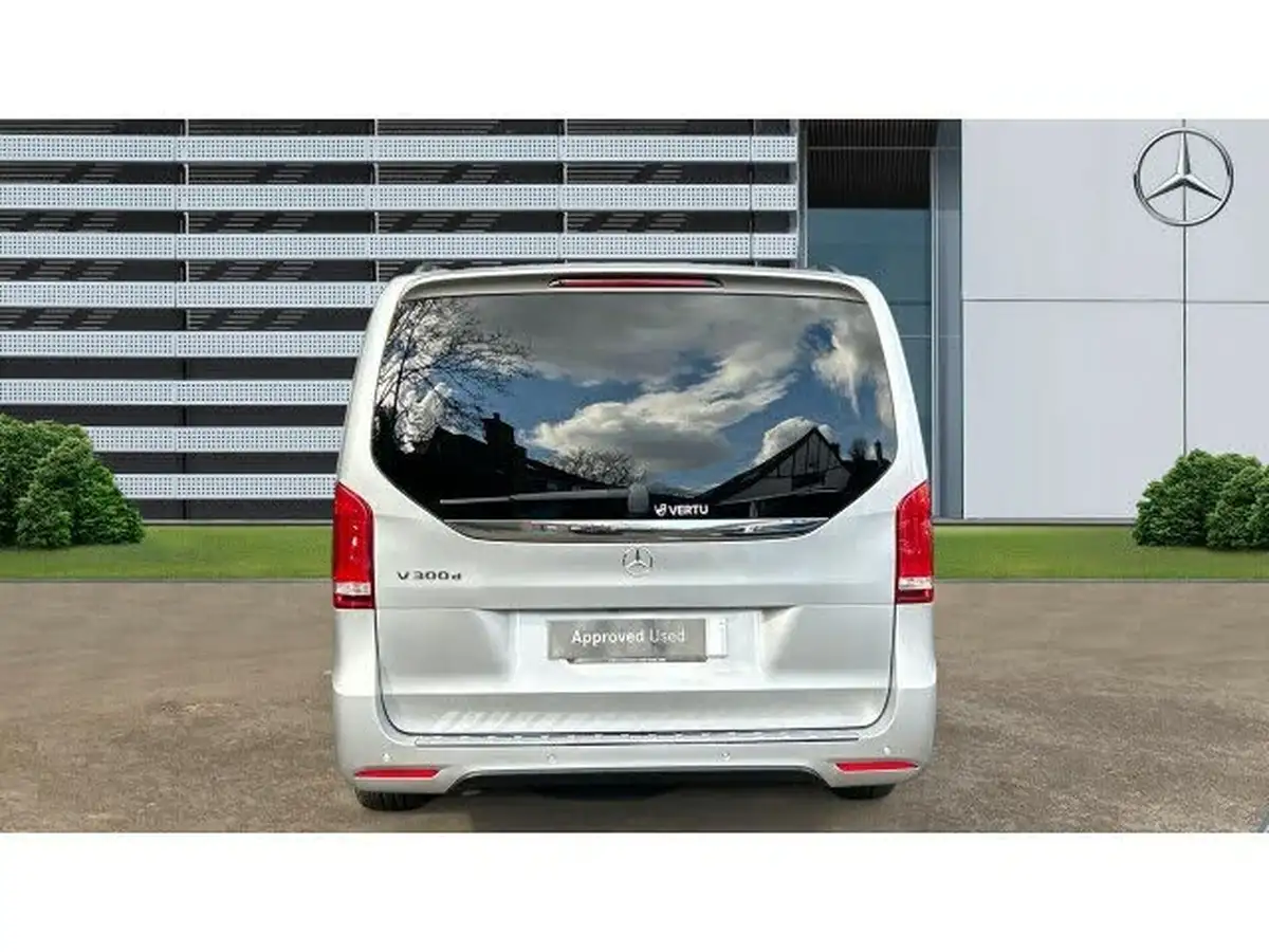 2020-mercedes-benz-v-class-20d-v300d-amg-line-extra-long-big-5