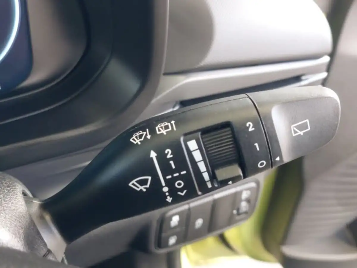 2024-hyundai-i20-10-t-gdi-advance-big-15