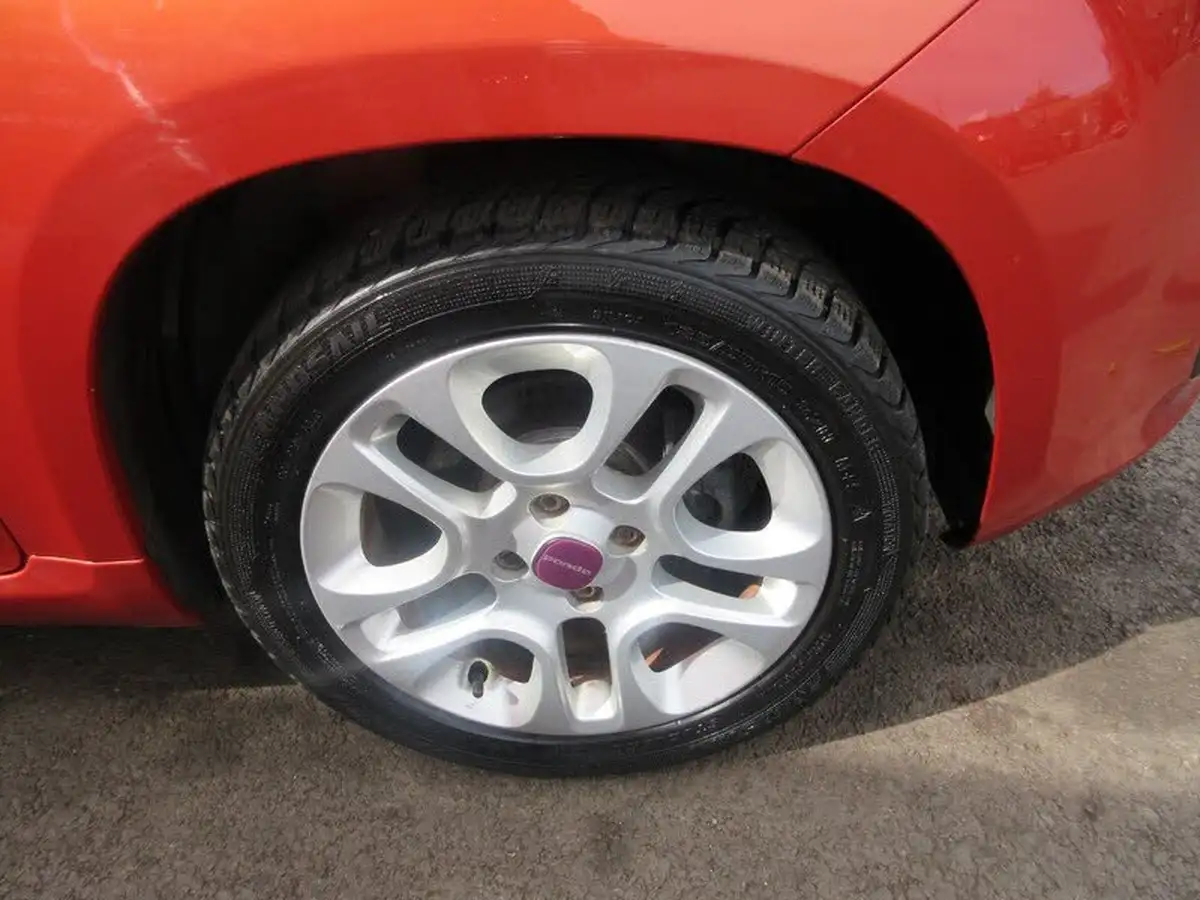 2014-fiat-panda-12-lounge-big-24